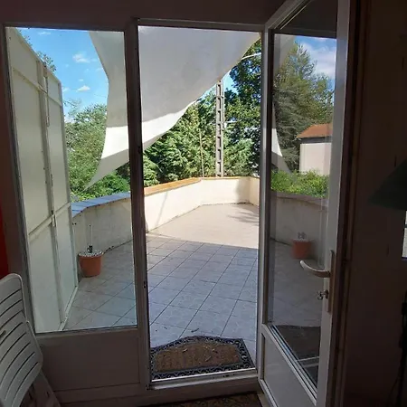 T2 Terrasse St-ferreol Апартаменты *